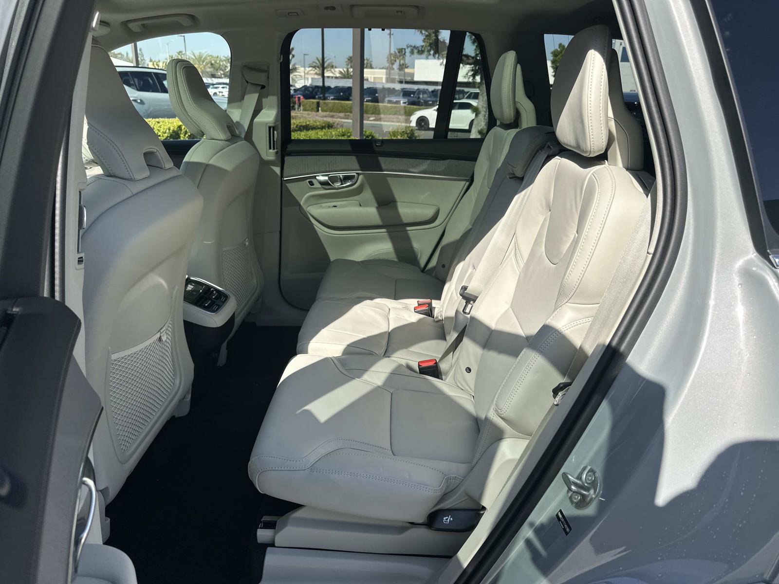 New 2026 Volvo XC90 B6 Ultra w/ Protection Package AWD/4WD image 17