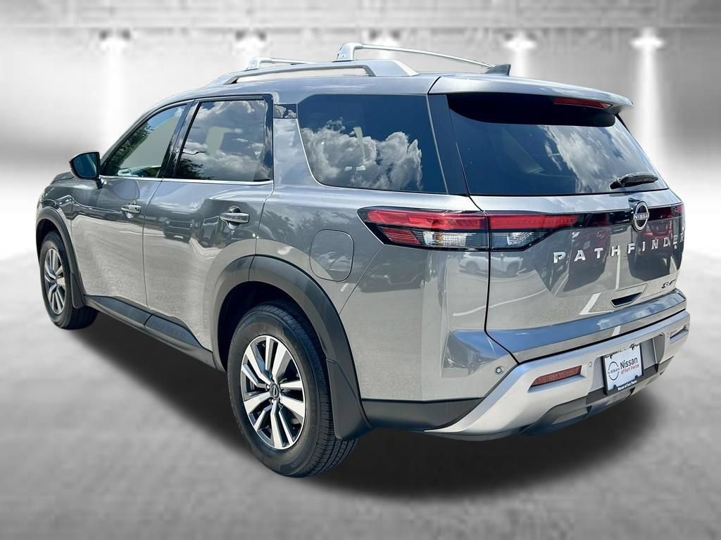 Certified 2024 Nissan Pathfinder SL AWD/4WD image 9