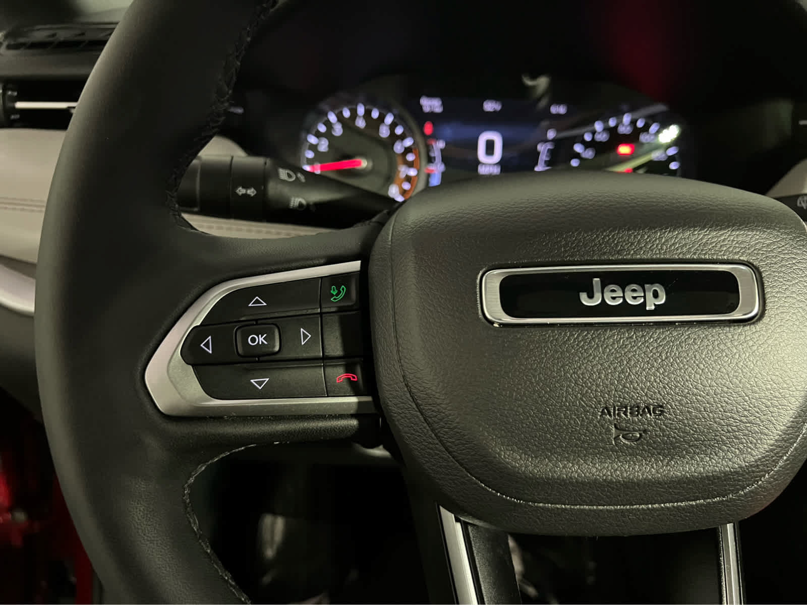 Used 2025 Jeep Compass Limited w/ Sun & Sound Group AWD/4WD image 19