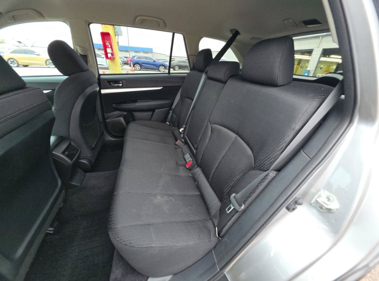 Used 2011 Subaru Outback 2.5i Premium AWD/4WD image 13
