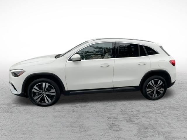 Used 2025 Mercedes-Benz GLA 250 4MATIC w/ Winter Package image 5