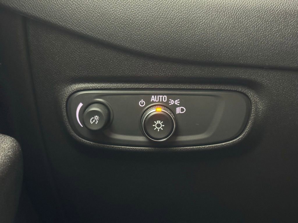 Used 2024 Chevrolet Equinox LT image 18