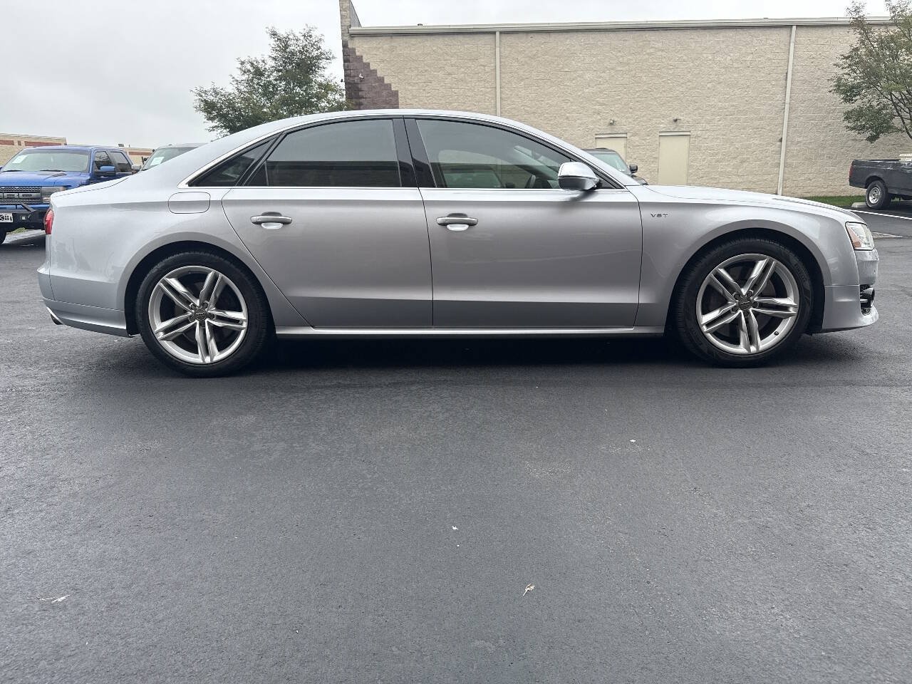 Used 2015 Audi S8 w/ S8 Driver Assistance Package AWD/4WD image 8