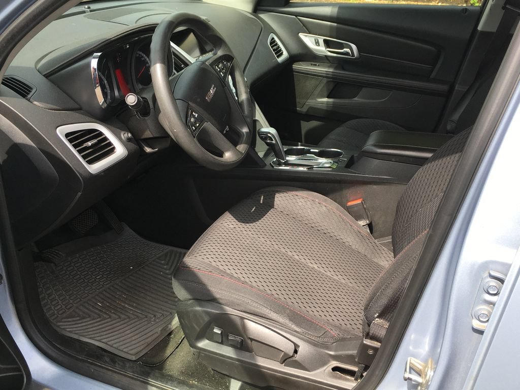 Used 2015 GMC Terrain SLE FWD image 4