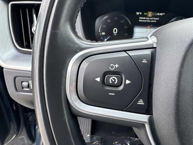 Used 2018 Volvo XC60 T6 Momentum w/ Convenience Package image 31