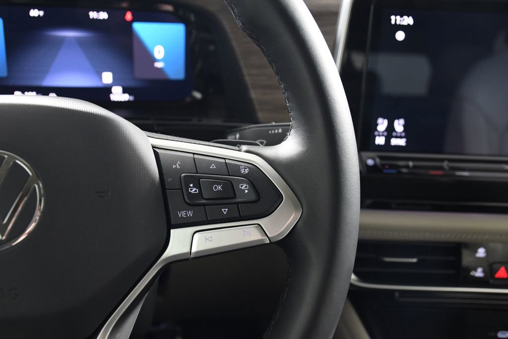 Used 2025 Volkswagen Atlas SEL Premium R-Line image 30