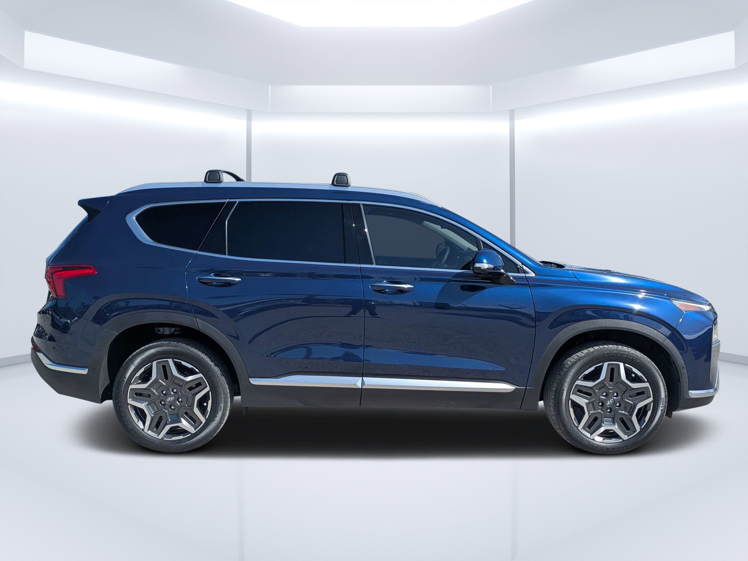 Certified 2023 Hyundai Santa Fe Limited AWD/4WD image 2