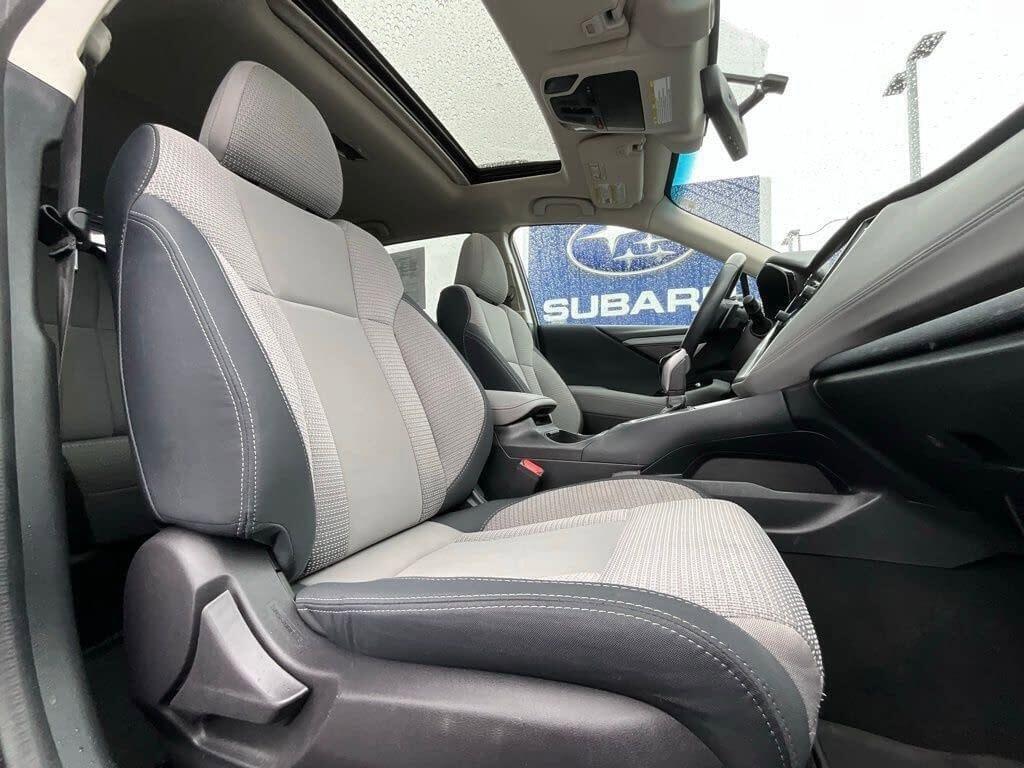 Used 2022 Subaru Outback Premium image 12