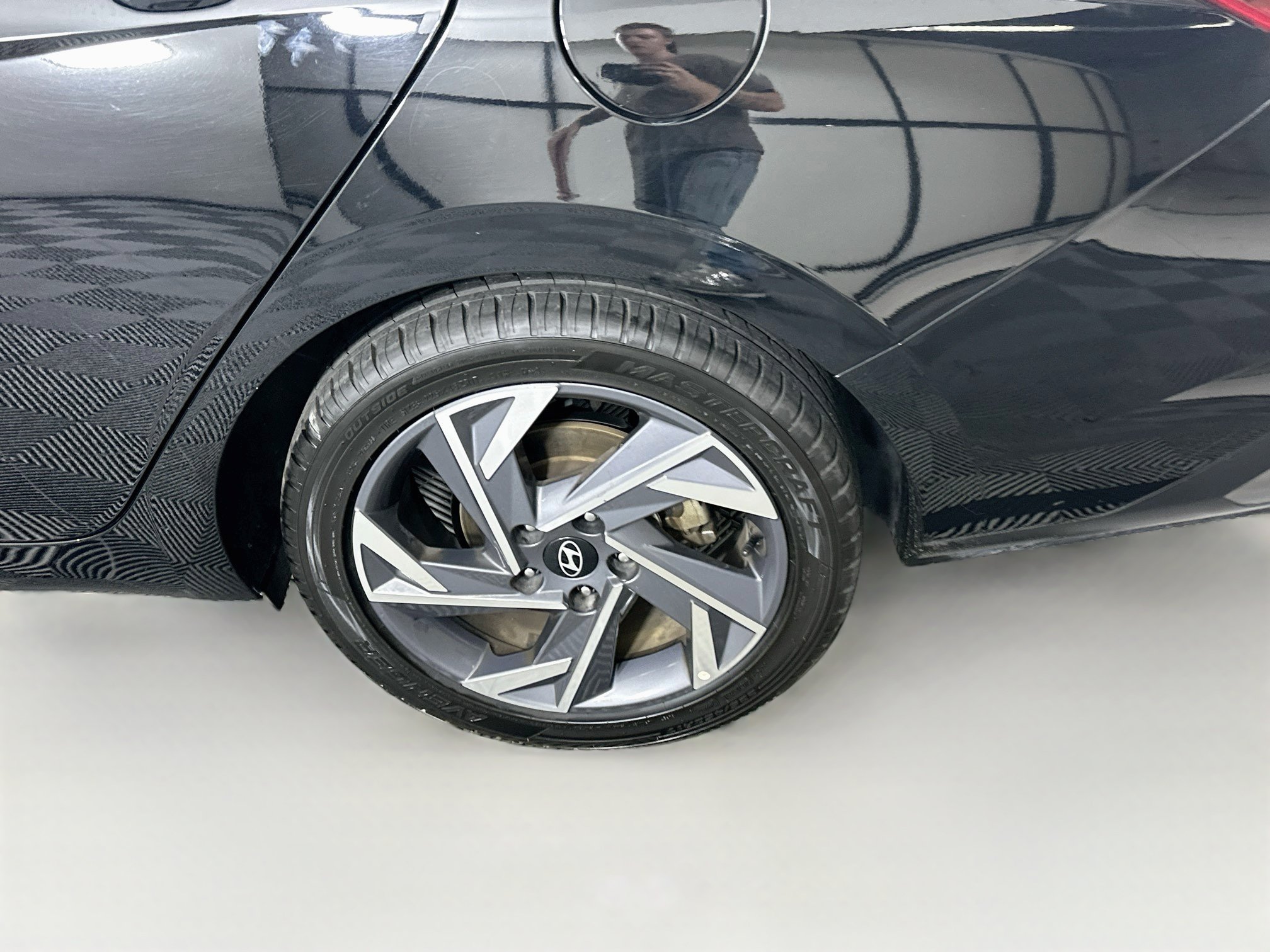 Used 2025 Hyundai Elantra SEL FWD image 11