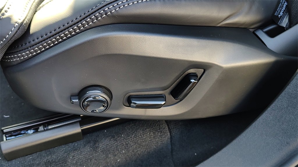 New 2026 Volvo XC90 B6 Ultra image 11