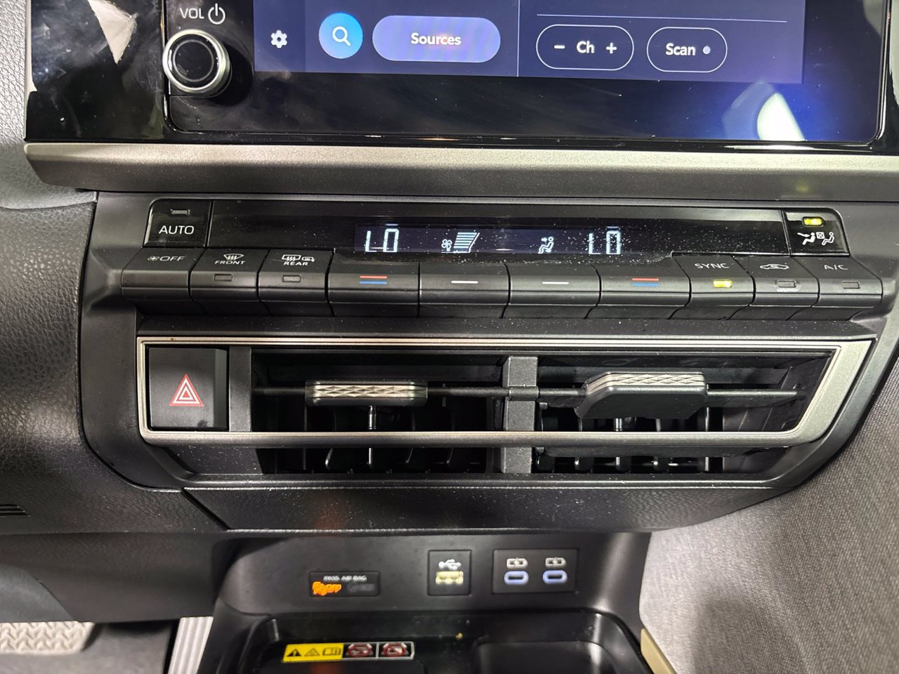 Used 2026 Toyota Camry LE FWD image 18