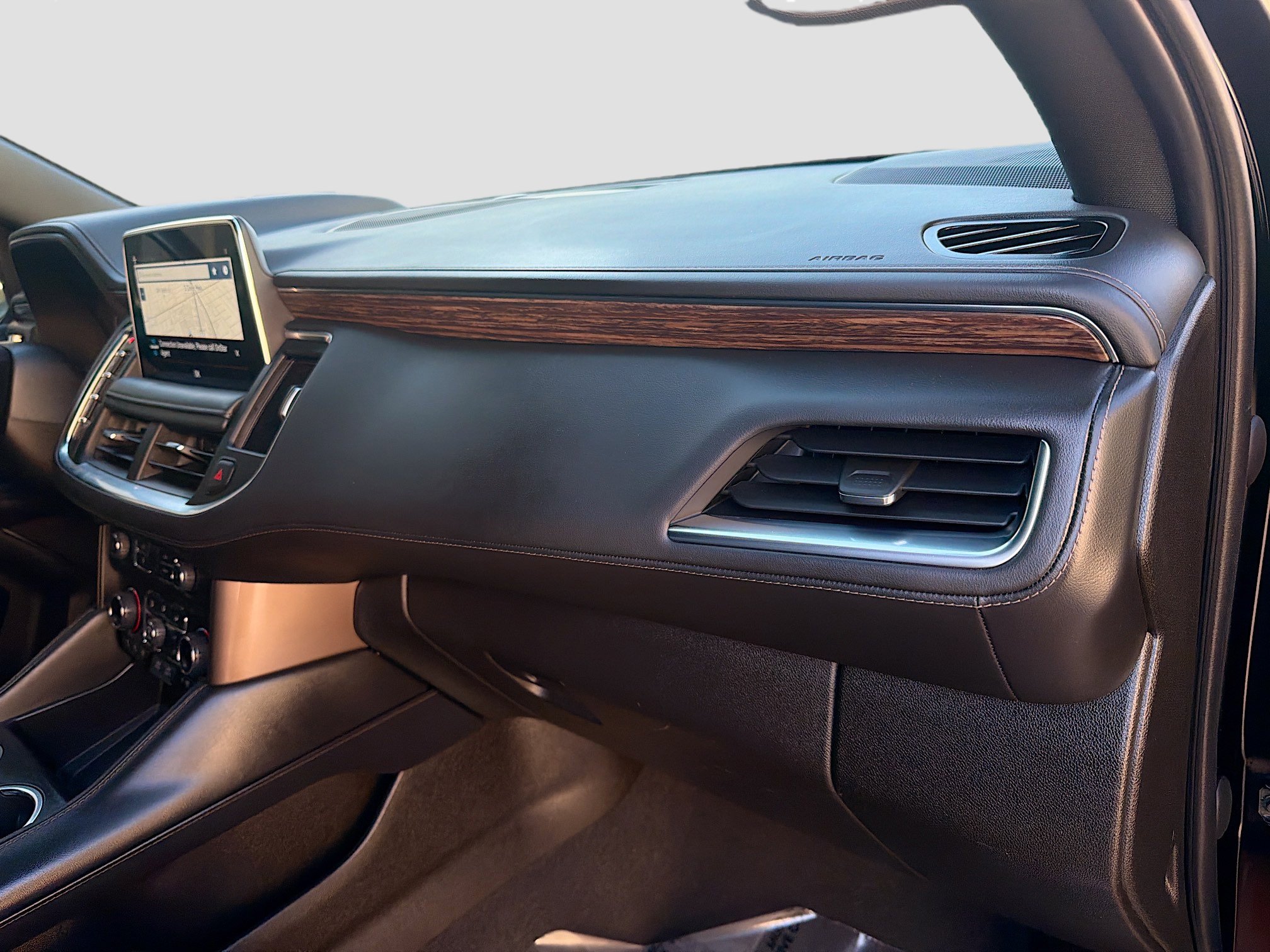 Used 2021 Chevrolet Suburban High Country image 34