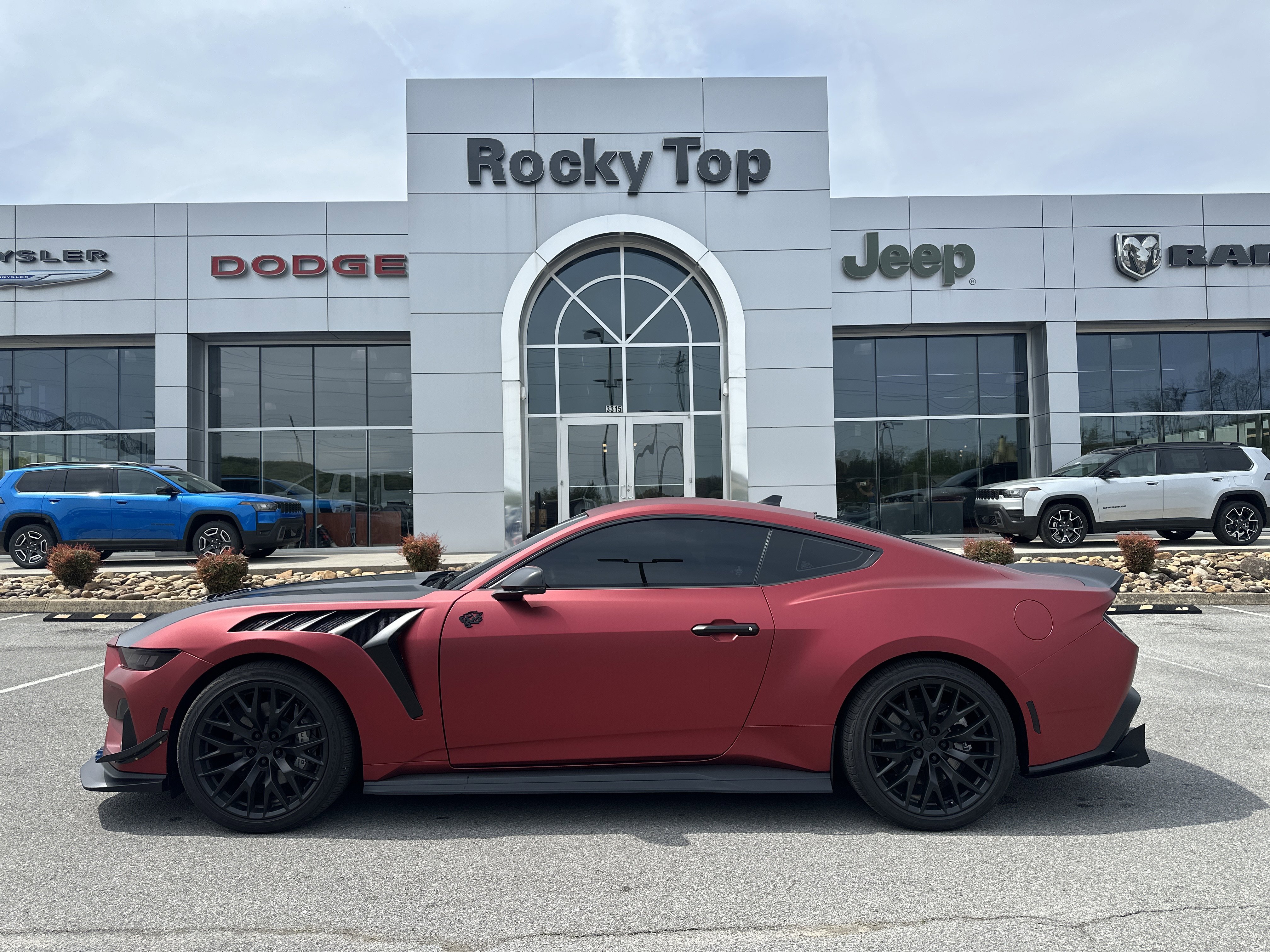 Used 2024 Ford Mustang GT Premium image 1