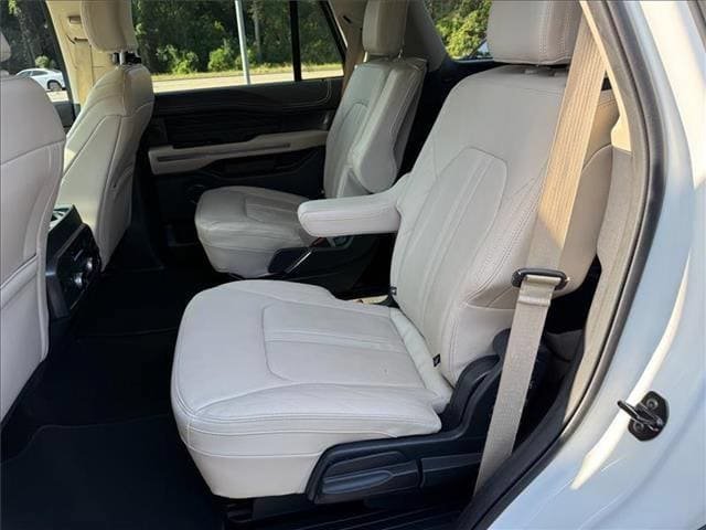 Used 2023 Ford Expedition Platinum AWD/4WD image 37