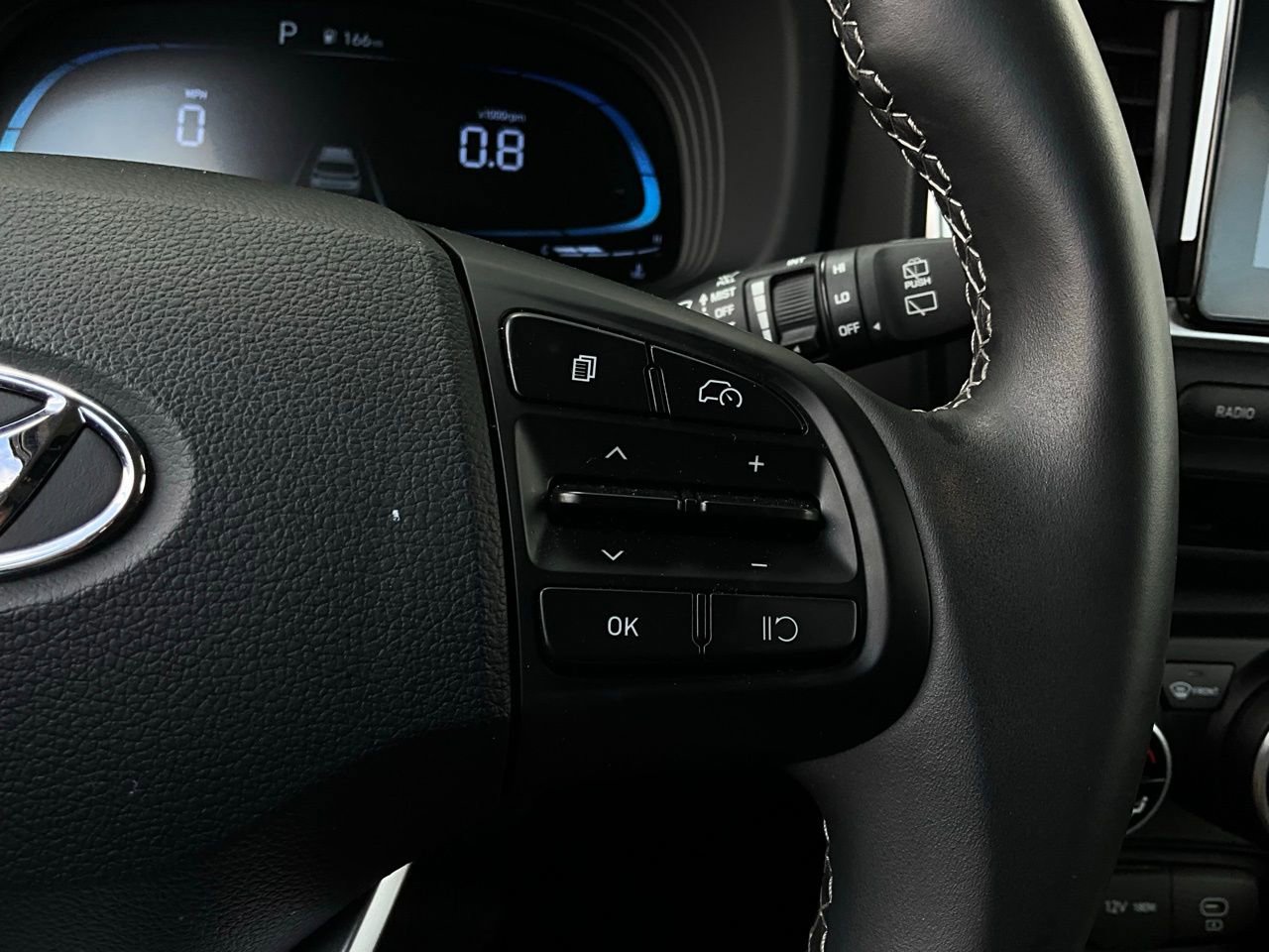 Used 2025 Hyundai Venue SEL image 35