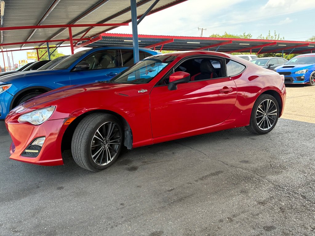 Used 2013 Scion FR-S RWD image 4