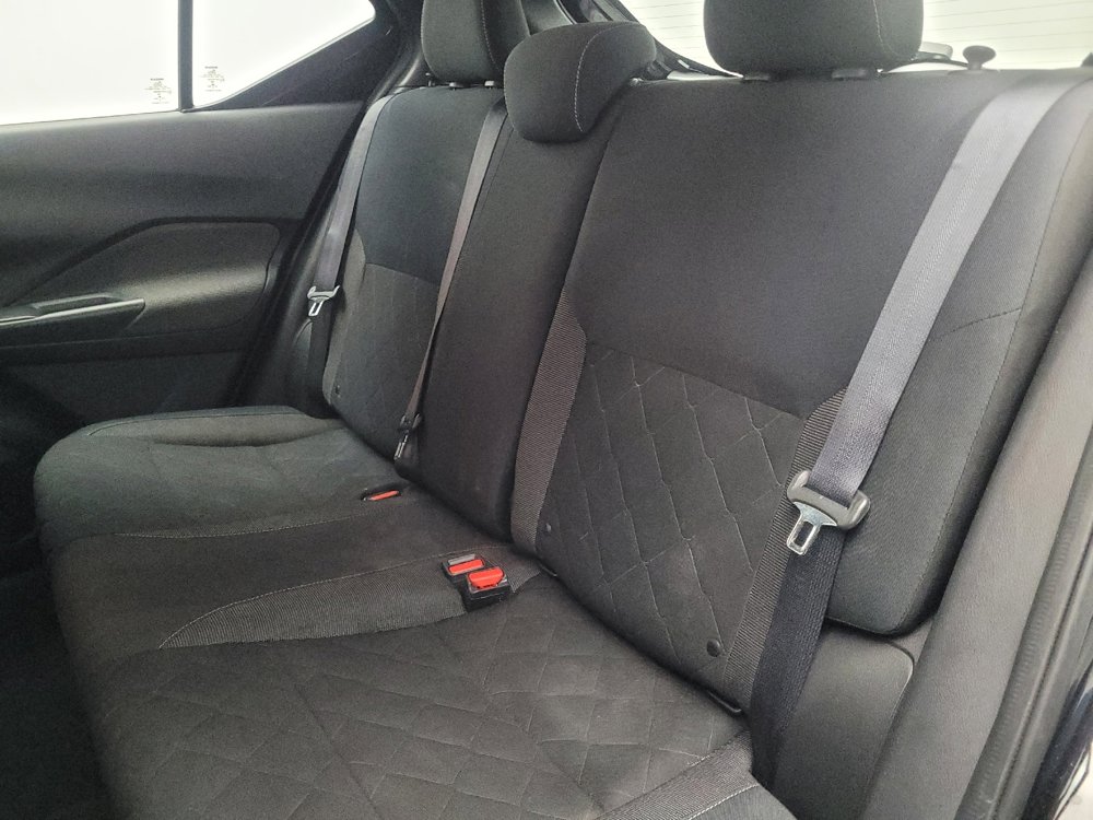 Used 2019 Nissan Kicks S image 18