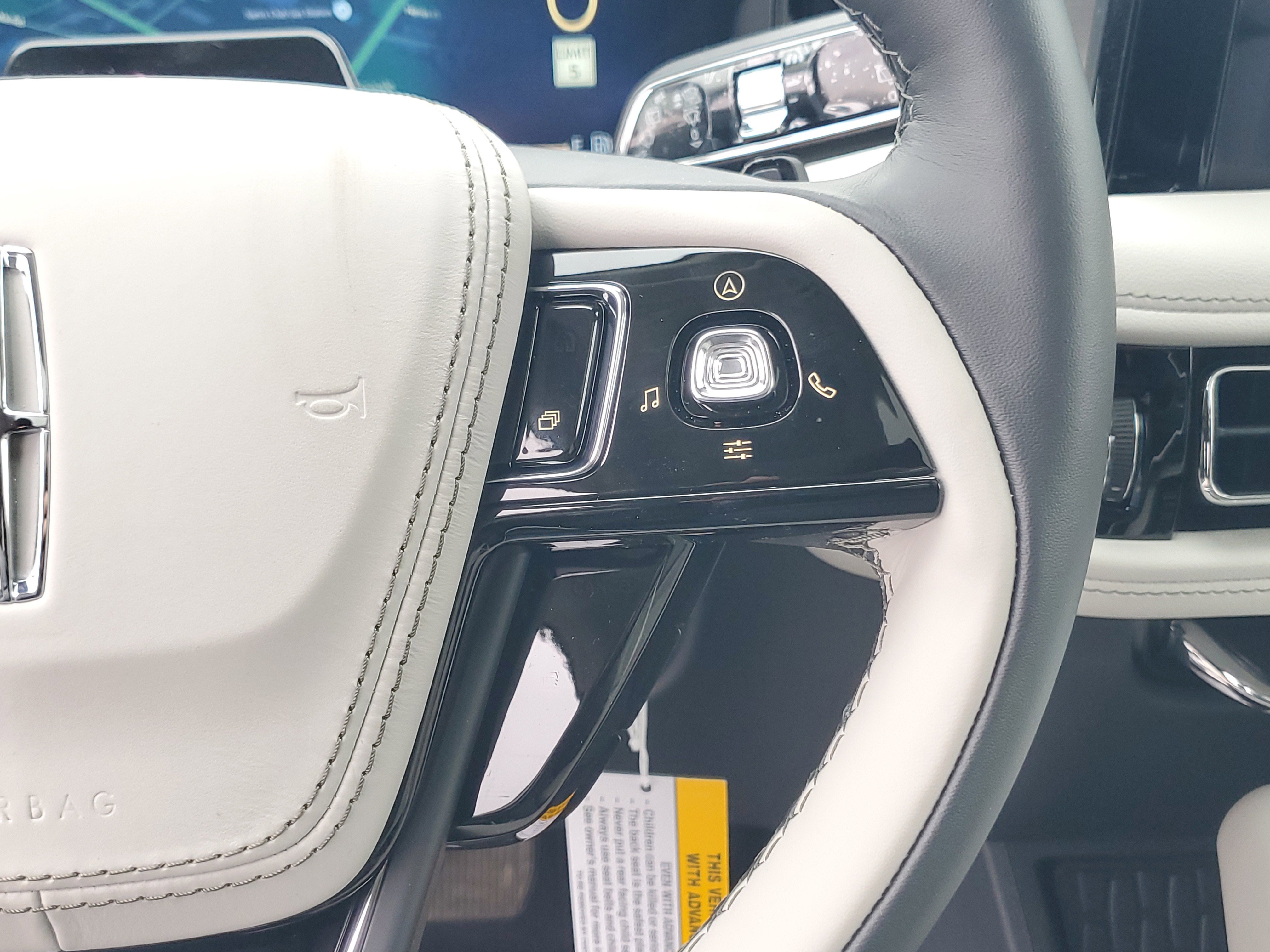 New 2026 Lincoln Aviator Reserve image 17