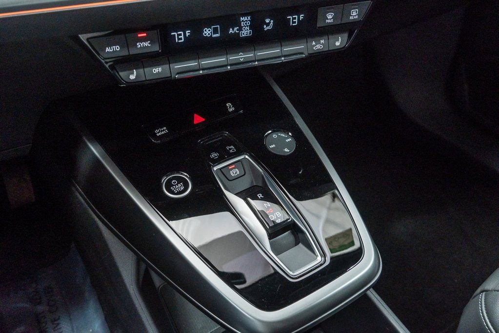 Used 2025 Audi Q4 e-tron Premium Plus w/ Premium Plus image 19