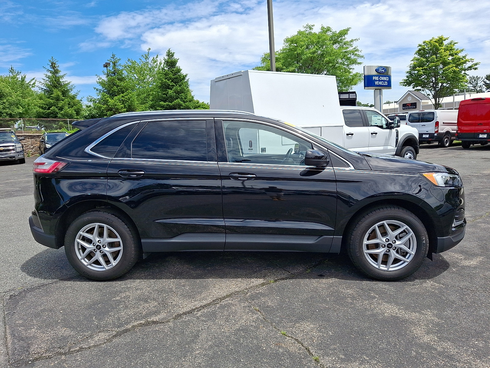 Certified 2024 Ford Edge SEL w/ Convenience Package AWD/4WD image 7
