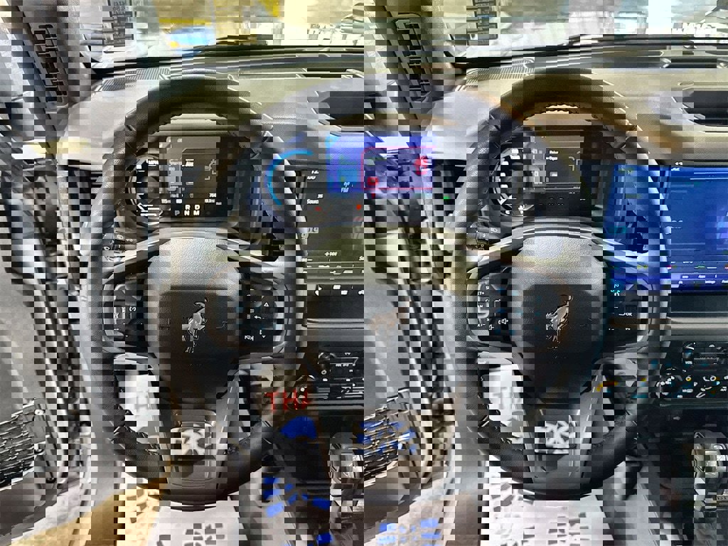 Used 2024 Ford Bronco Black Diamond image 17