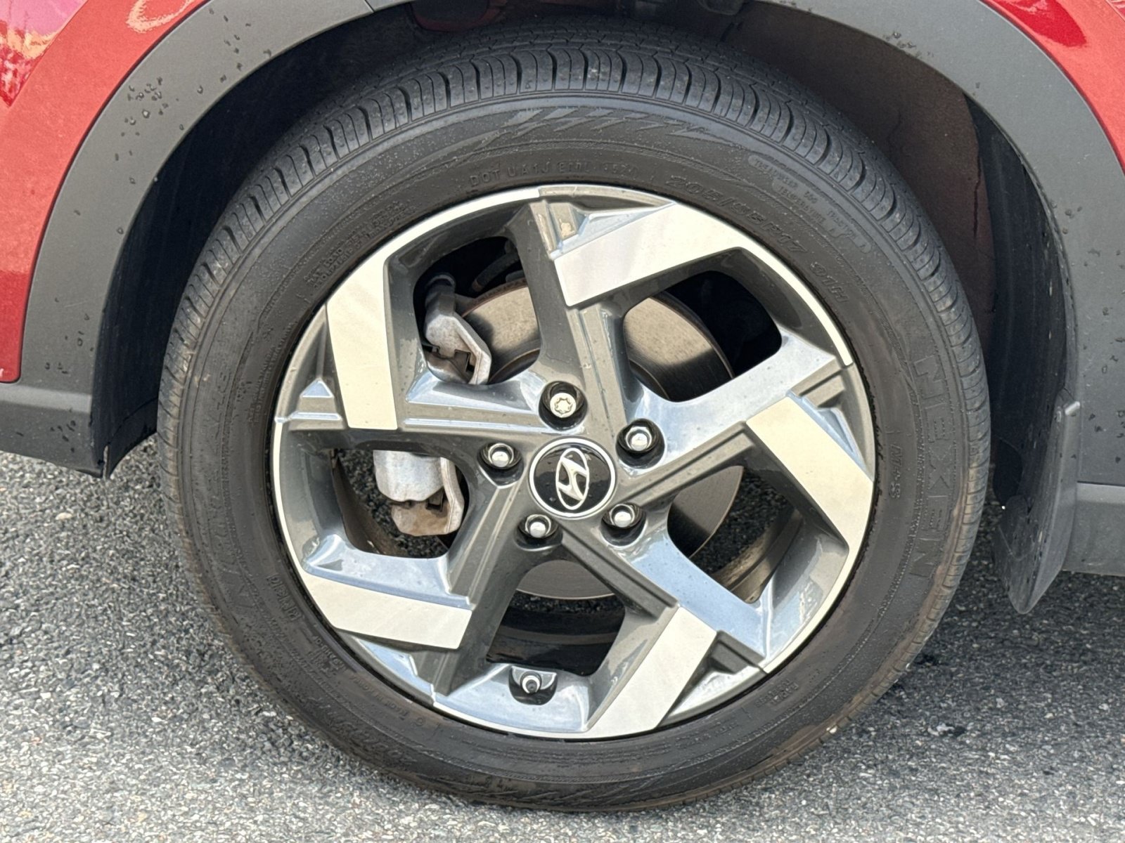 Certified 2024 Hyundai Venue SEL FWD image 12
