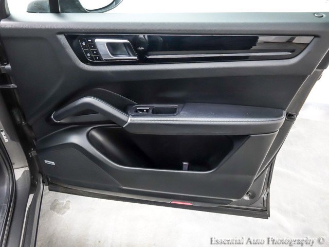 Used 2021 Porsche Cayenne Coupe image 30