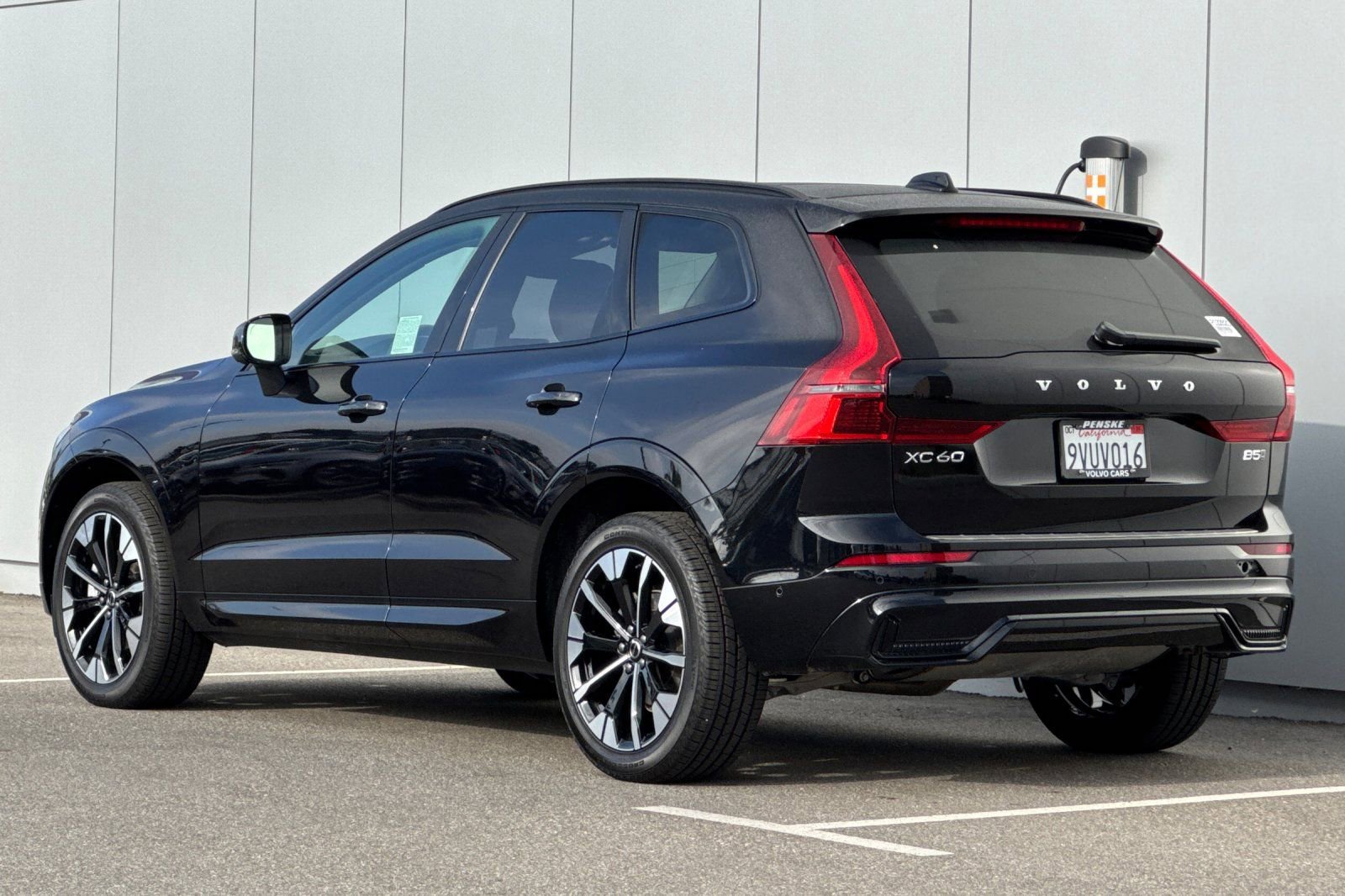 Certified 2026 Volvo XC60 B5 Plus w/ Climate Package PRO image 3