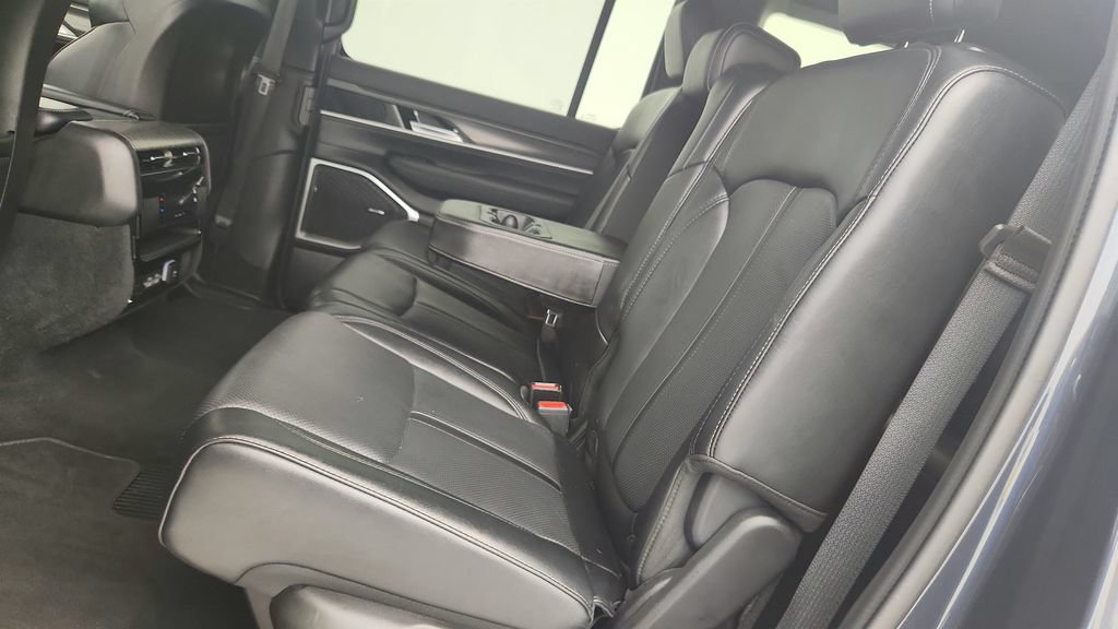Used 2024 Jeep Wagoneer Series II w/ Flexible Seating Group RWD image 25