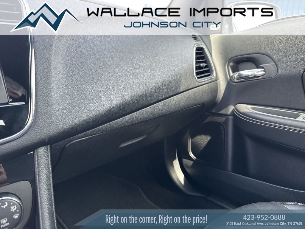 Used 2014 Chrysler 200 Limited FWD image 19