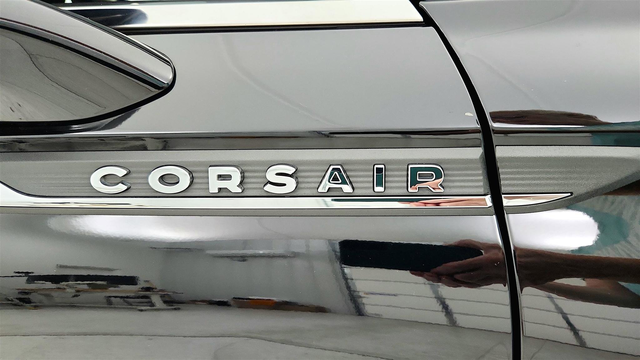 Used 2025 Lincoln Corsair FWD image 29