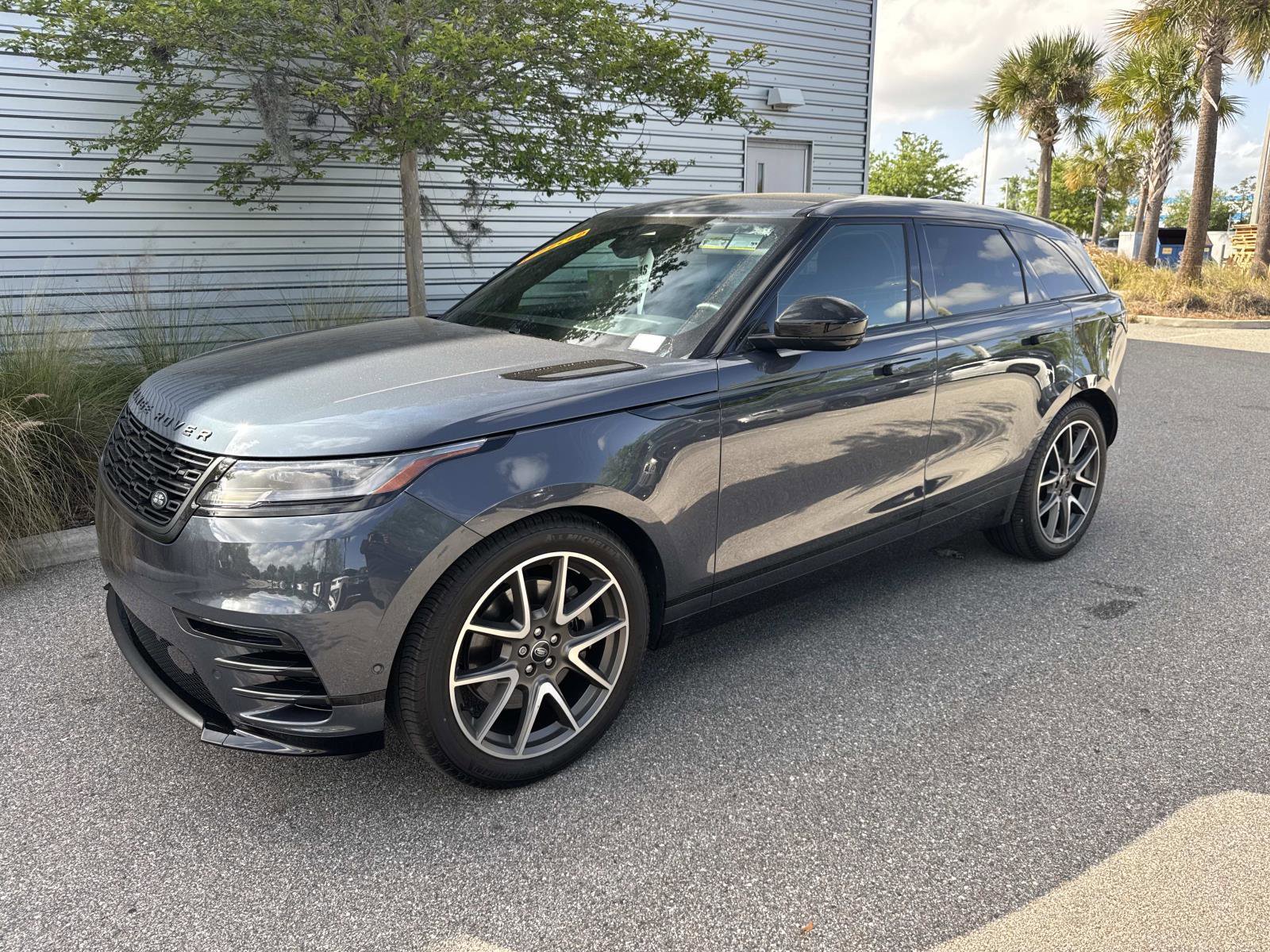 Certified 2026 Land Rover Range Rover Velar Dynamic SE AWD/4WD image 1