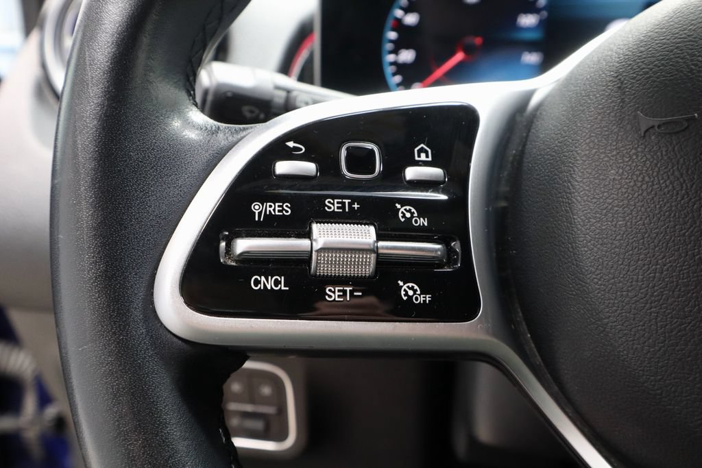 Used 2021 Mercedes-Benz GLB 250 4MATIC image 27
