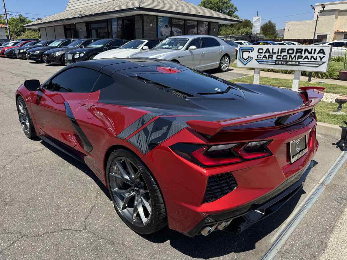 Used 2025 Chevrolet Corvette Stingray Preferred Cpe w/ Z51 Performance Package RWD image 3