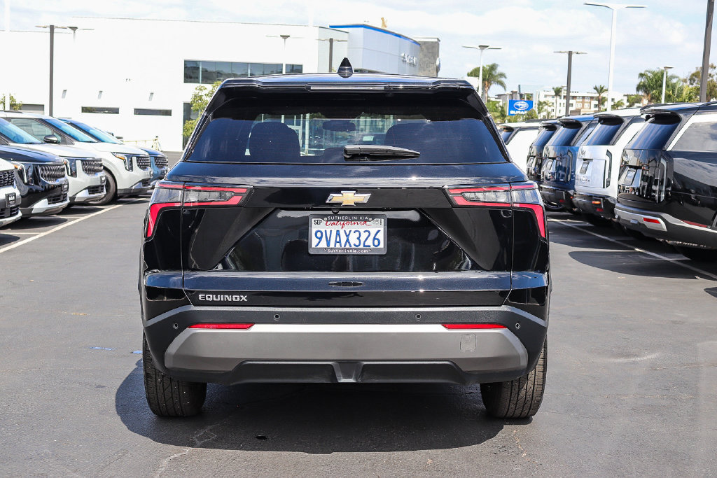 Used 2026 Chevrolet Equinox LT FWD image 5
