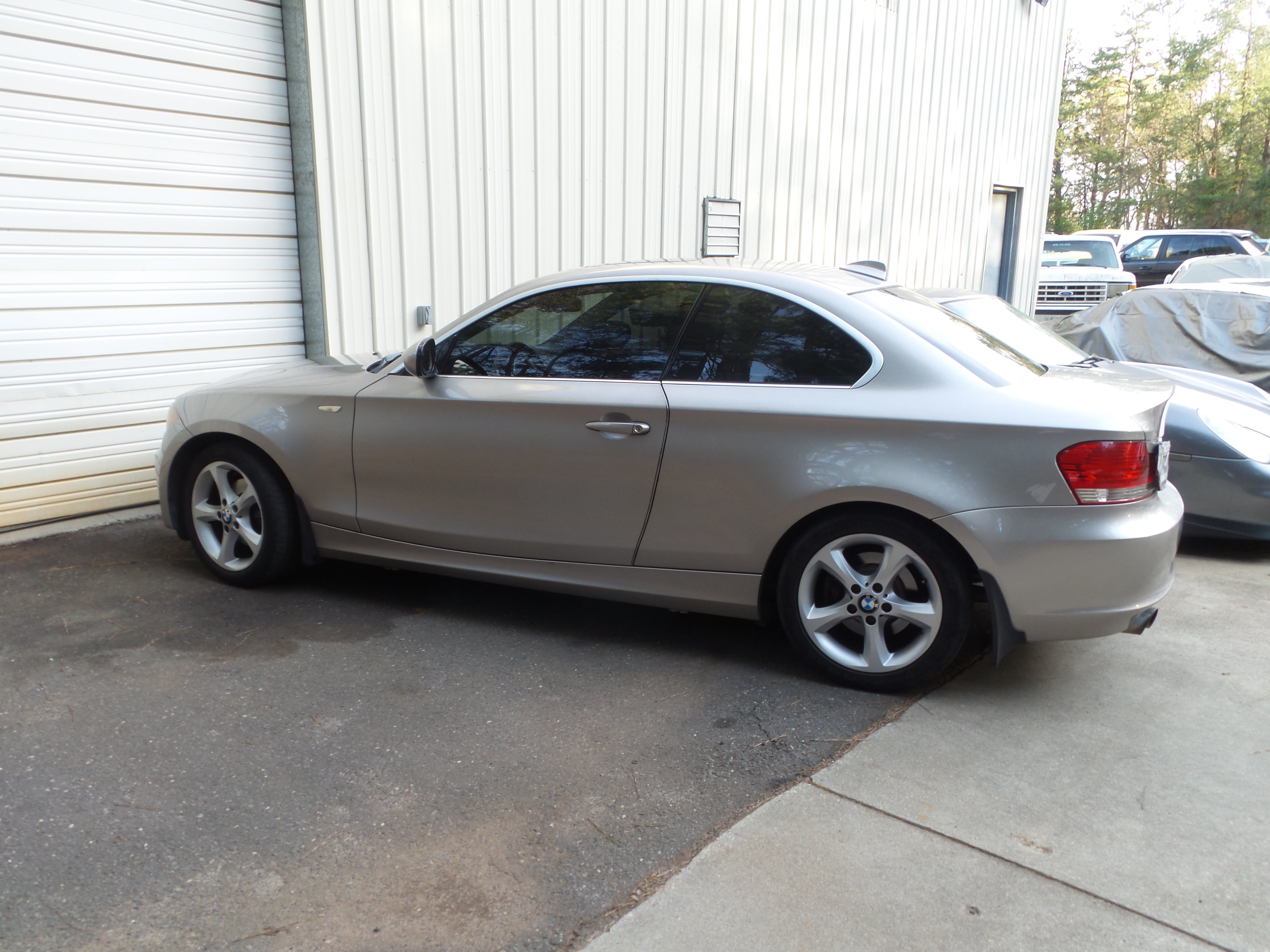 Used 2011 BMW 128i Coupe RWD image 1