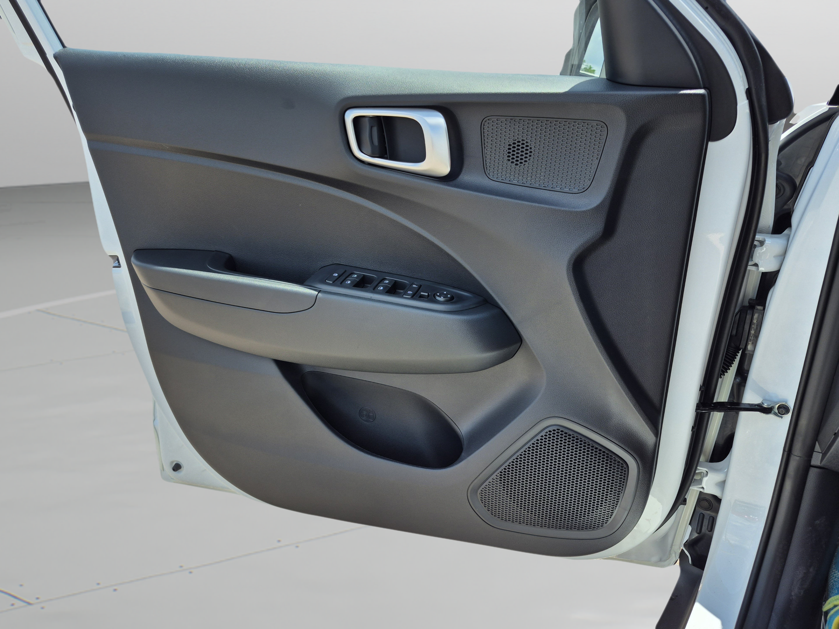 New 2026 Hyundai Venue SEL FWD image 24
