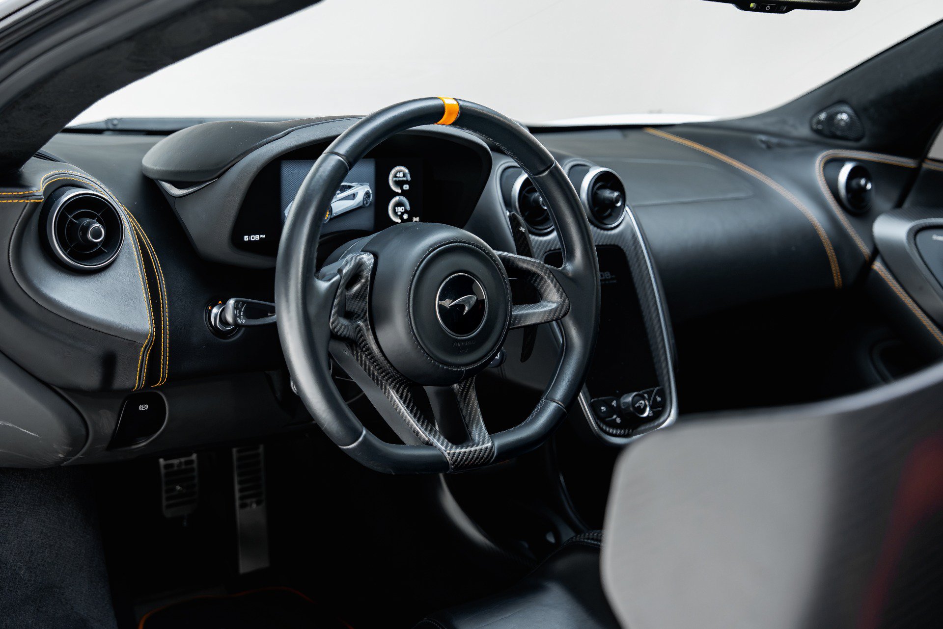 Used 2019 McLaren 600LT RWD image 46
