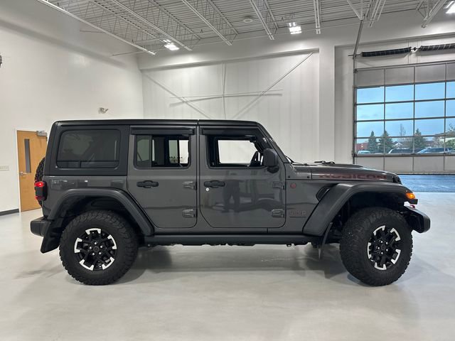 Used 2024 Jeep Wrangler Unlimited Rubicon w/ Dual Top Group AWD/4WD image 8