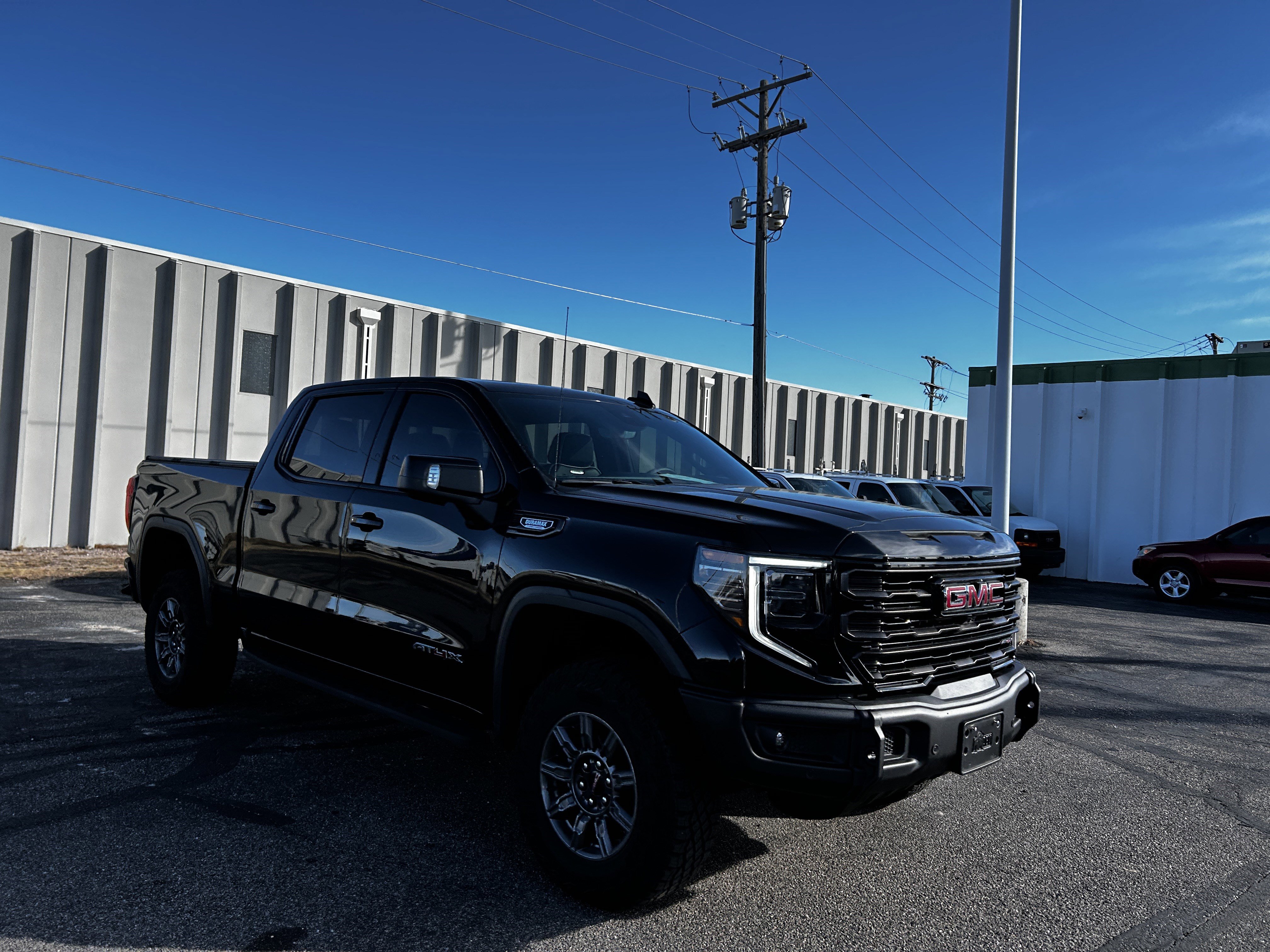 Used 2025 GMC Sierra 1500 AT4X image 7