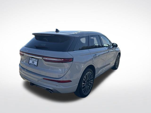 Used 2021 Lincoln Corsair Reserve w/ Equipment Group 201A AWD/4WD image 3
