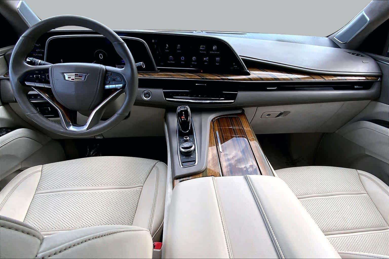 Used 2023 Cadillac Escalade Sport Platinum w/ LPO, ONYX Package AWD/4WD image 15