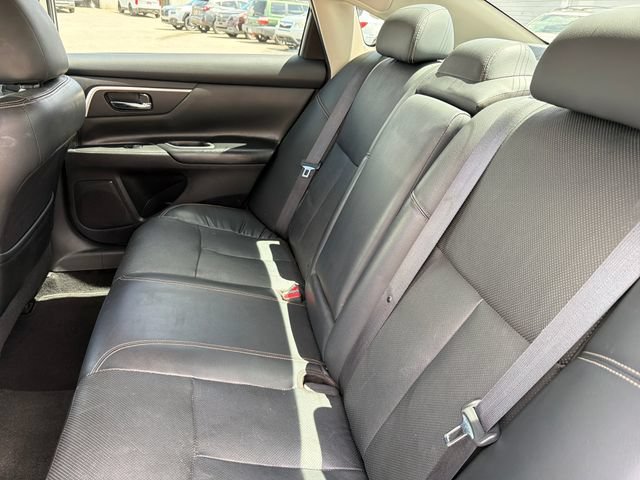 Used 2016 Nissan Altima 3.5 SL FWD image 22