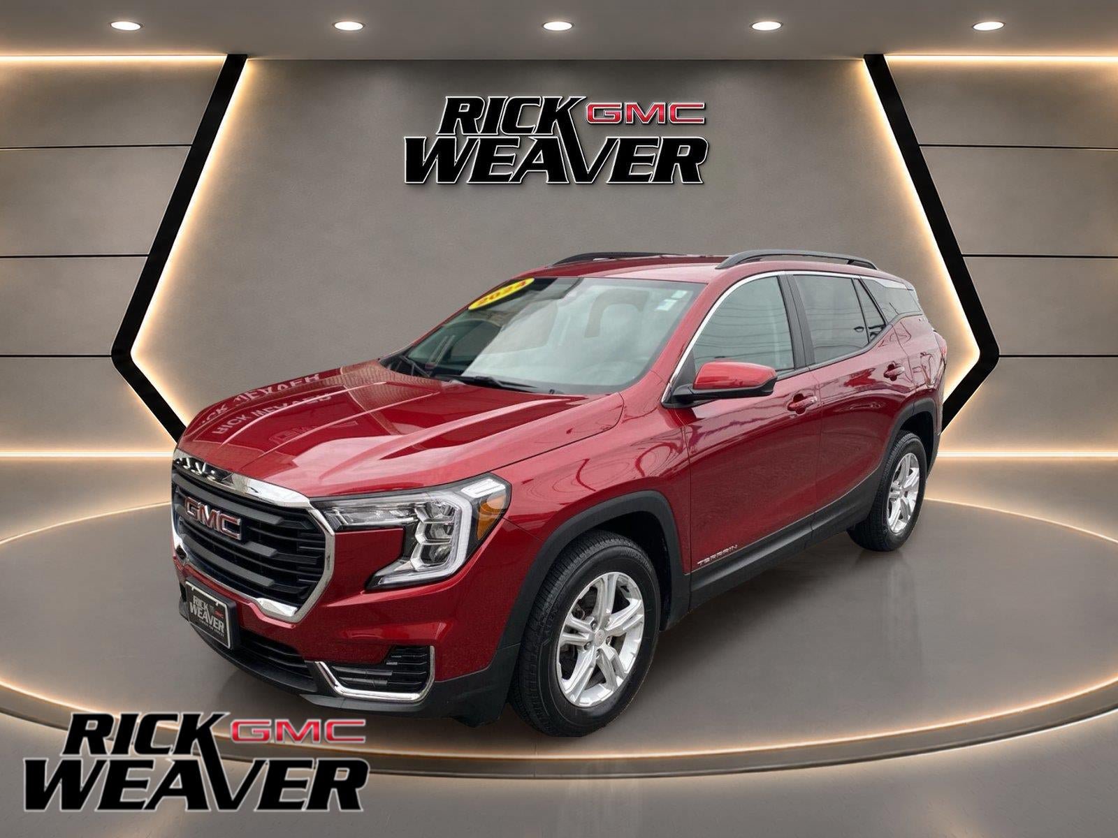 Used 2024 GMC Terrain SLE w/ Driver Convenience Package
