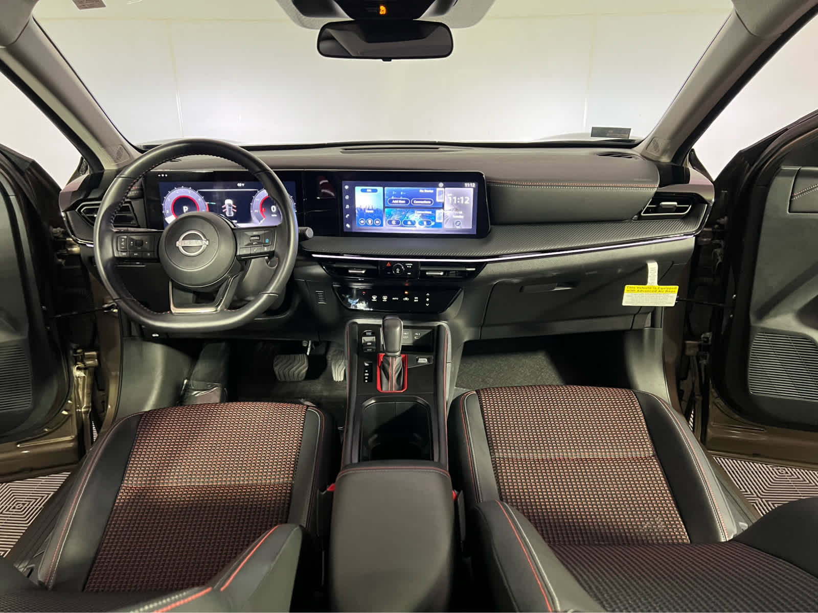 Used 2025 Nissan Kicks SR image 9