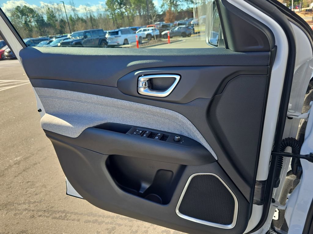 New 2026 Jeep Compass Latitude image 26