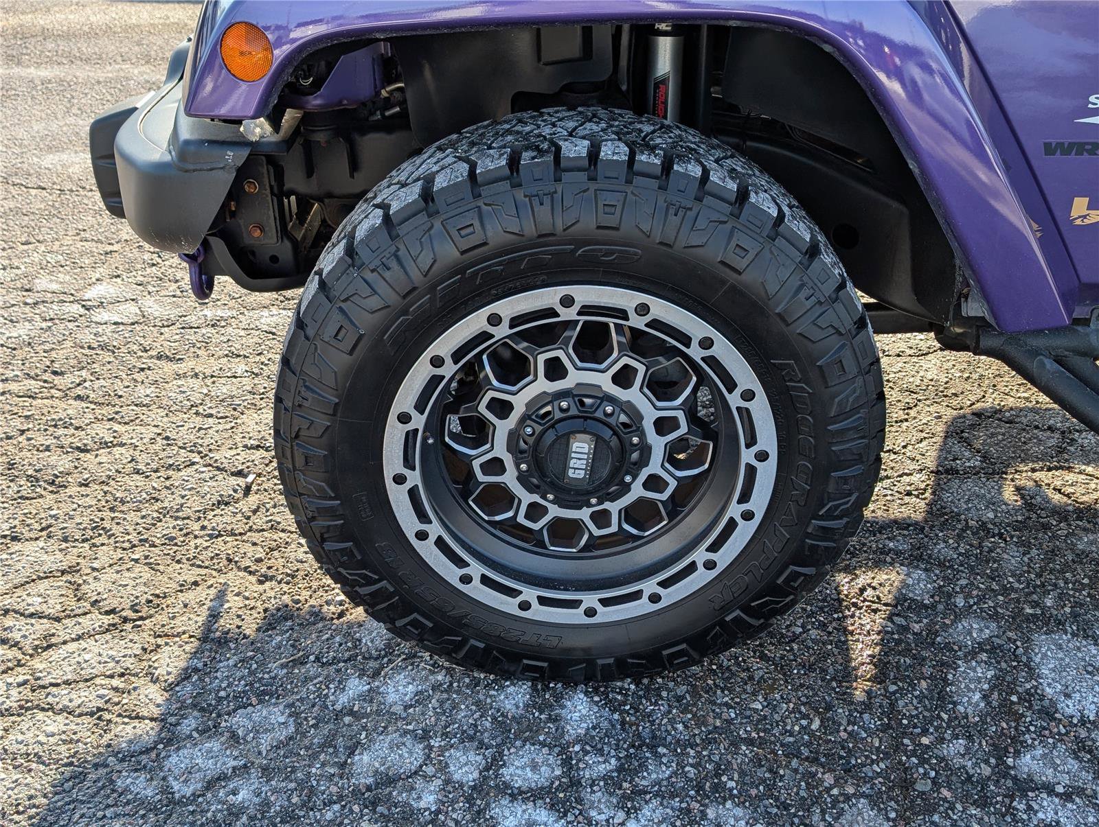 Used 2017 Jeep Wrangler Sahara image 9