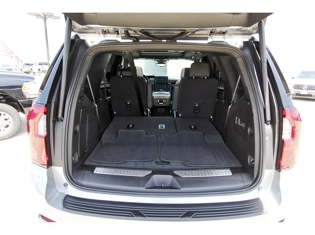Used 2025 GMC Yukon AT4 w/ AT4 Premium Package AWD/4WD image 28
