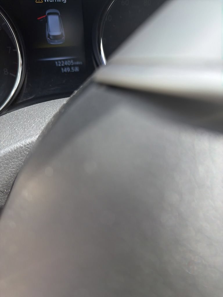 Used 2016 Nissan Rogue SV FWD image 8
