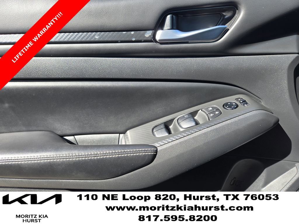 Used 2024 Nissan Altima 2.5 SV image 25